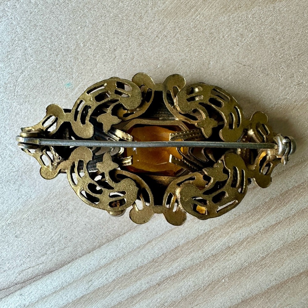 Vintage Art Deco Filigree Brooch 1.75 Inch Gold Gilt Metal Amber Glass Handmade - Picture 2 of 8
